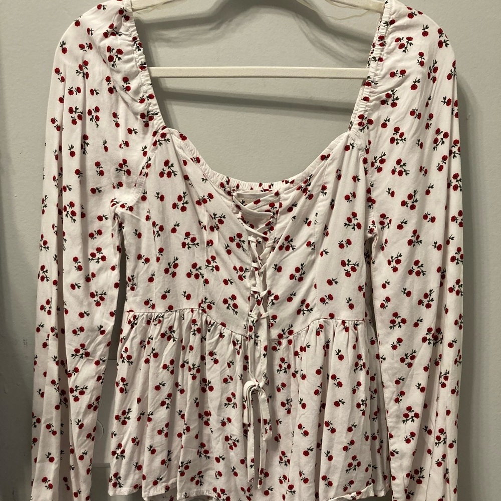 Aeropostale Long sleeved Floral shirt